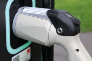 Wie funktioniert die Schiebehilfe an meinem E-Bike? charging cable 5417522 300x200 - Wie funktioniert die Schiebehilfe an meinem E-Bike?