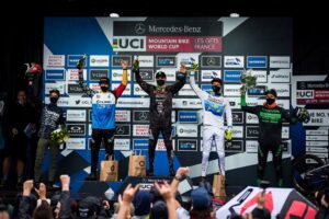 LESGETS21 WC LesGets21 AS6I8253 300x200 - CUBE schreibt Geschichte beim UCI MTB World Cup 2025