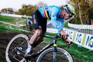 Louis Meintjes gewinnt die 9. Etappe der La Vuelta European Championship CX Quinten Hermans B2B 300x200 - Louis Meintjes gewinnt die 9. Etappe der La Vuelta
