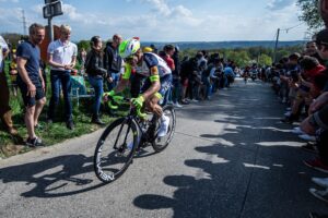 B2B News 2022 Liege Bastogne Liege Quinten Hermans 300x200 - CUBE schreibt Geschichte beim UCI MTB World Cup 2025